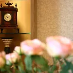 Amjad Royal Suites Hotel